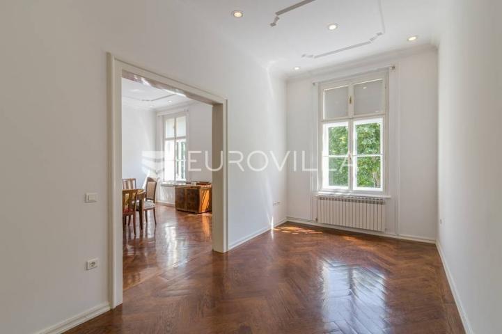 Zagreb, Centar, Zrinjevac luksuzno uređen, reprezentativan četverosoban stan, 160 m²