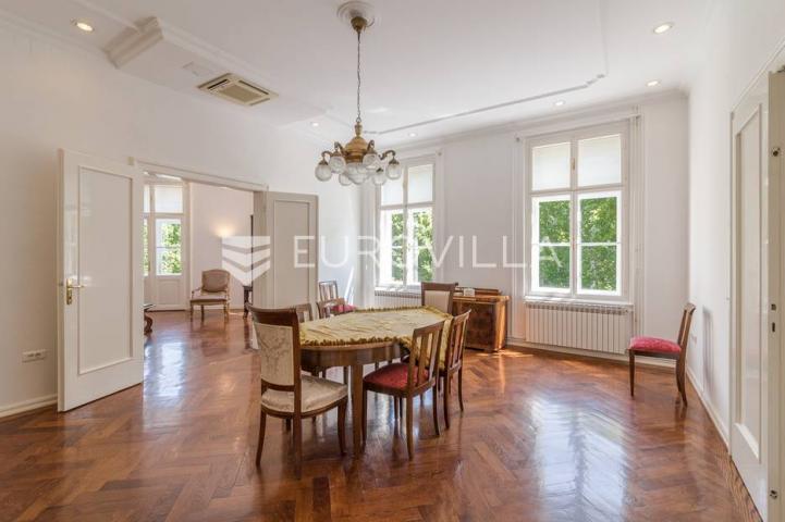 Zagreb, Centar, Zrinjevac luksuzno uređen, reprezentativan četverosoban stan, 160 m²