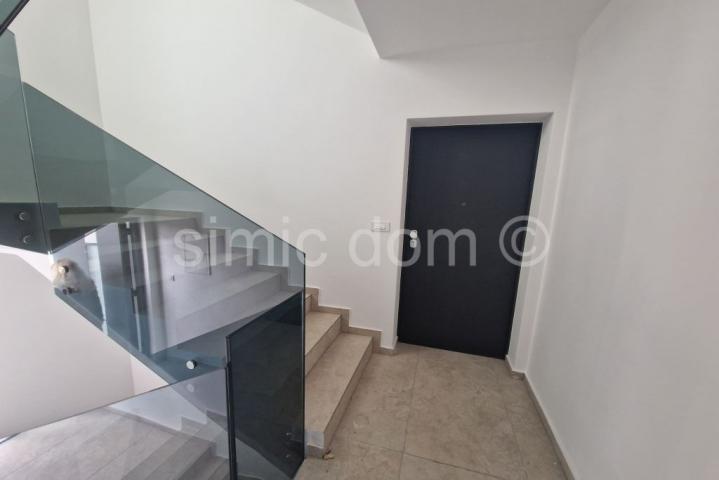 Apartmani na atraktivnoj lokaciji s pogledom, Rogoznica