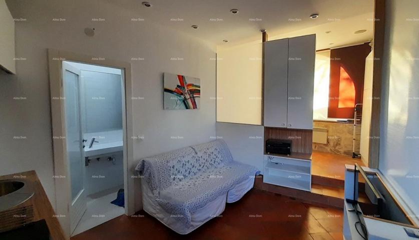 Kuća Funtana, Prodaje se  kamena kuća s pogledom na more