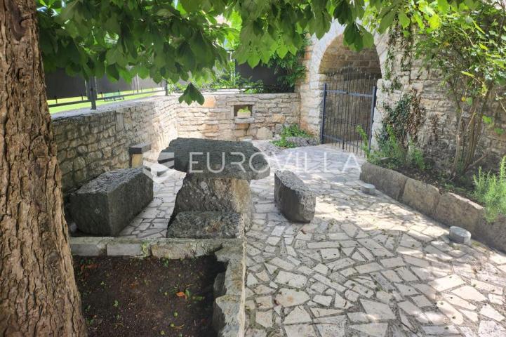 Istra, Gračišće, Autentična istarska kuća s bazenom, kažunom i potpunom privatnošću