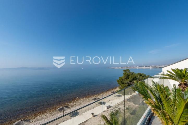 Zadar, Bibinje, dvosoban stan s impresivnim pogledom prvi red do mora