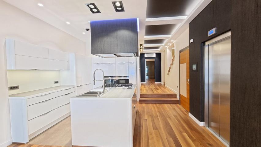 Ekskluzivan stan 108m² sa garažnim mestom i smart home tehnologijom – Budva