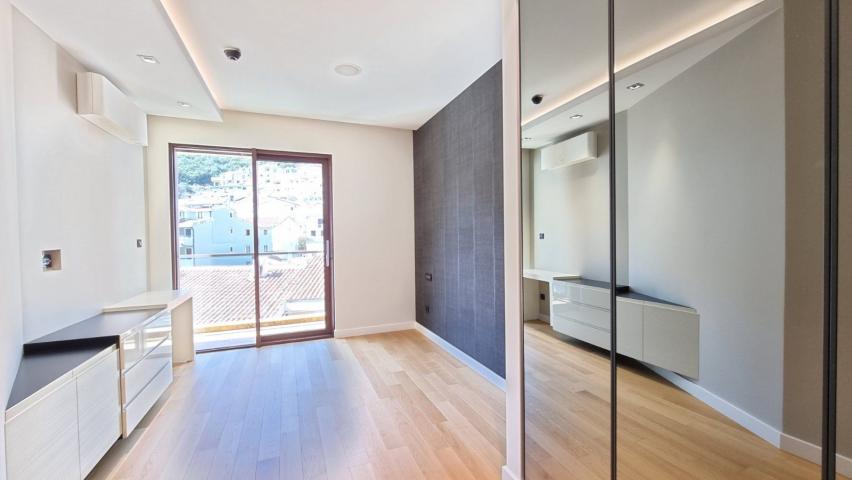 Ekskluzivan stan 108m² sa garažnim mestom i smart home tehnologijom – Budva