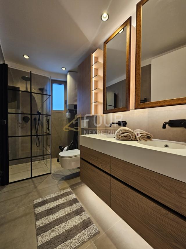 Opatija, 79.62m2, 2s+db, balkon, pogled na more