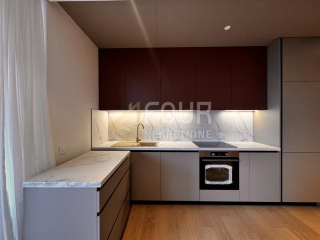 Opatija, 79.62m2, 2s+db, balkon, pogled na more