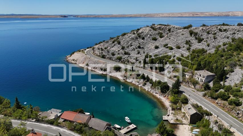 Kamena  starina za adaptaciju u prvom redu do mora, Starigrad Paklenica
