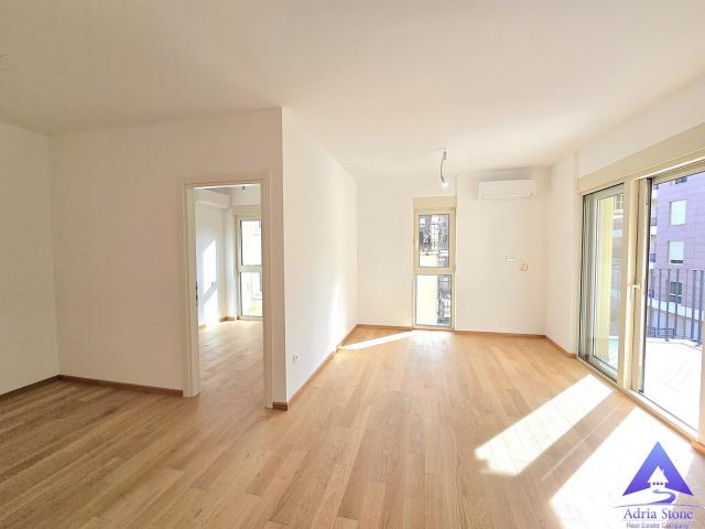 Prodaja, Stan, 65m2 , Budva