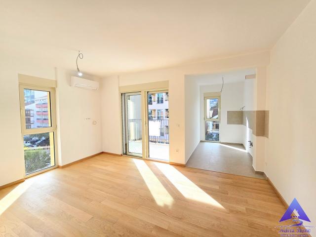 Prodaja, Stan, 65m2 , Budva