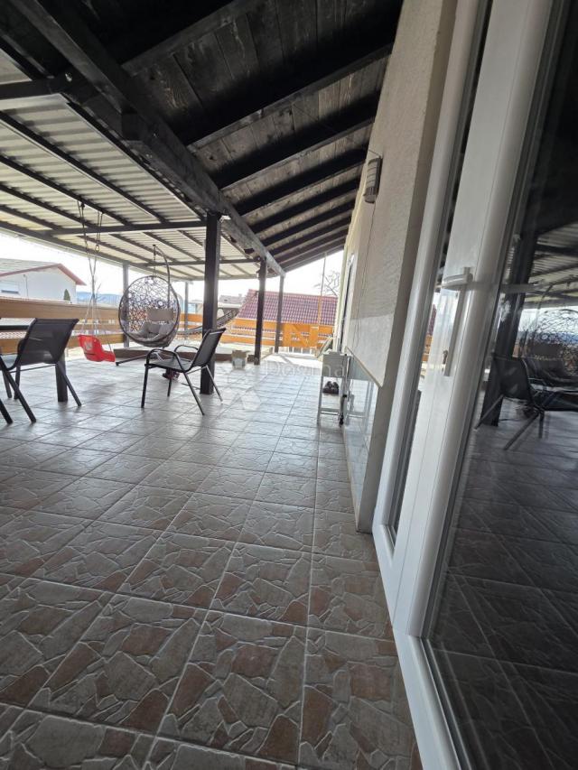Poslovno-stambena kuća s velikim potencijalom