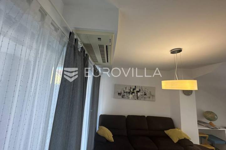 Ližnjan, moderna kuća zadnja u nizu 175 m² s uređenim vrtom, bazenom i pogledom more