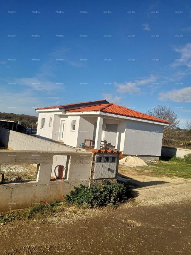 House PULA!  HOUSE FOR SALE – QUIET LOCATION.