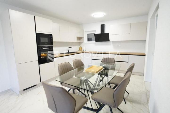 Zadar, Polača, prekrasna villa s bazenom na mirnoj lokaciji