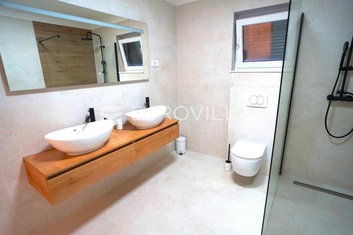 Zadar, Polača, prekrasna villa s bazenom na mirnoj lokaciji