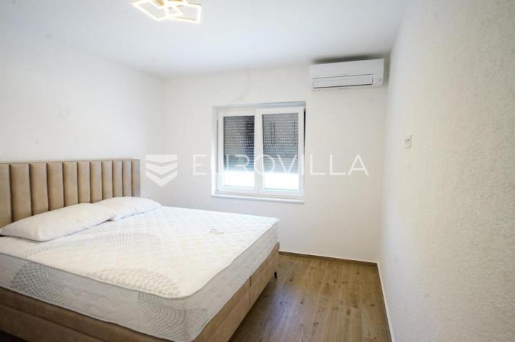 Zadar, Polača, prekrasna villa s bazenom na mirnoj lokaciji
