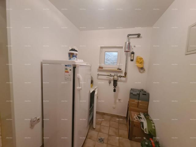 Kuća Prodaja velike stambene kuće, pogodne za investiciju, Medulin!