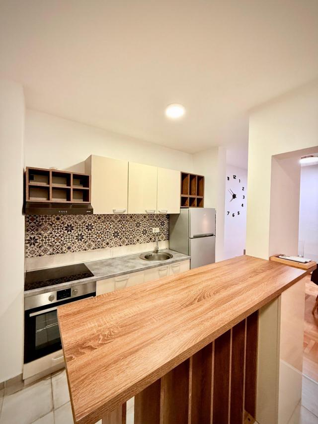 Moderan dvosoban stan 75m² na odličnoj lokaciji – Golubovina, Budva