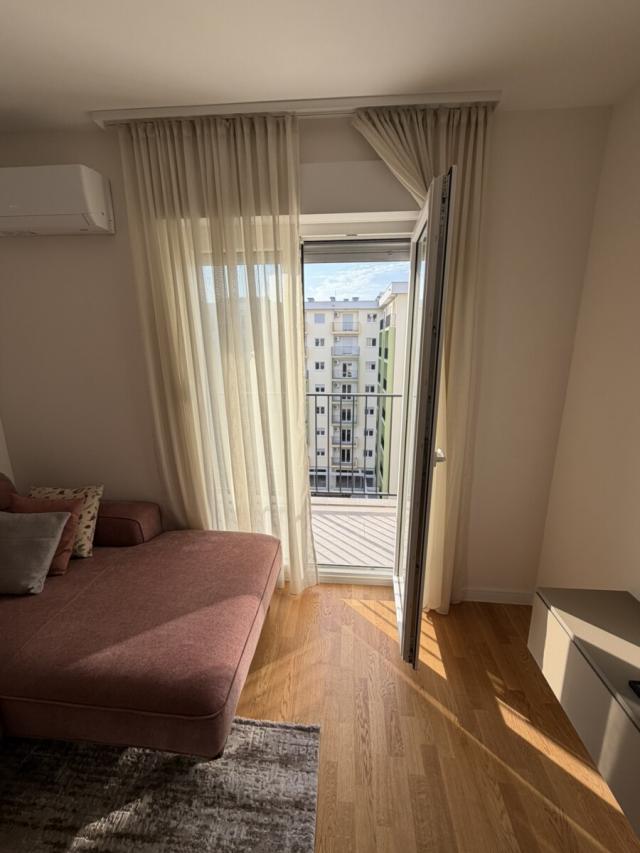 Jednosoban stan, 39m2, Zabjelo, IZDAVANJE