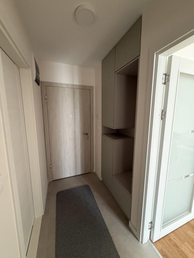 Jednosoban stan, 39m2, Zabjelo, IZDAVANJE