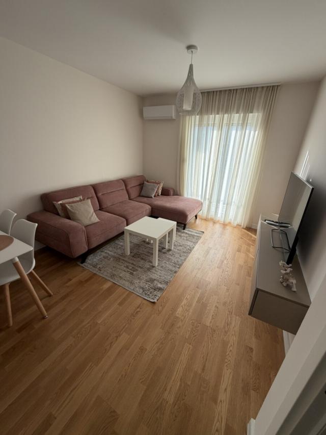 Jednosoban stan, 39m2, Zabjelo, IZDAVANJE