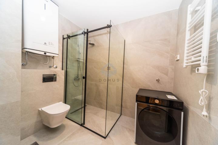 Dvosoban stan 67m2 + garaža, Central Point - Podgorica
