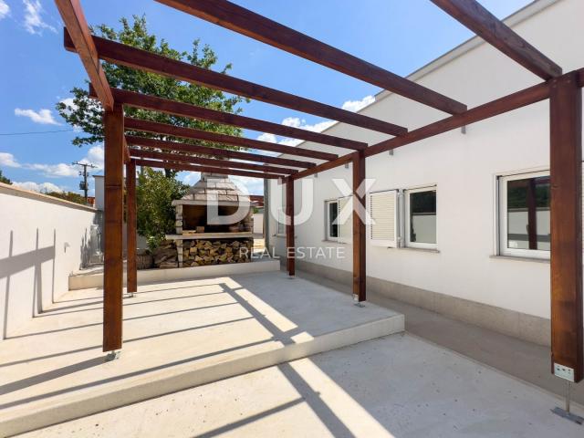 ISTRIEN, POREČ – Exklusive Designer-Familienvilla mit Wellnessoase und beheiztem Pool