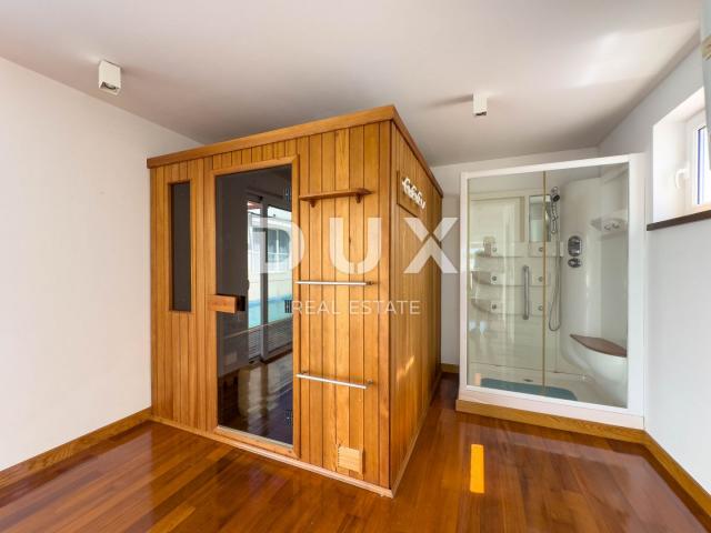 ISTRIEN, POREČ – Exklusive Designer-Familienvilla mit Wellnessoase und beheiztem Pool
