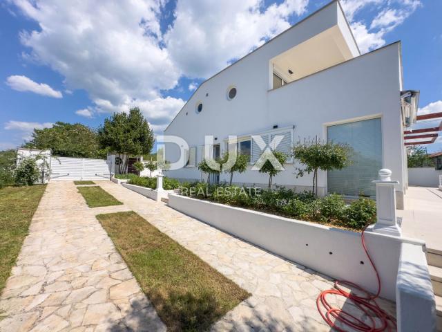 ISTRIEN, POREČ – Exklusive Designer-Familienvilla mit Wellnessoase und beheiztem Pool