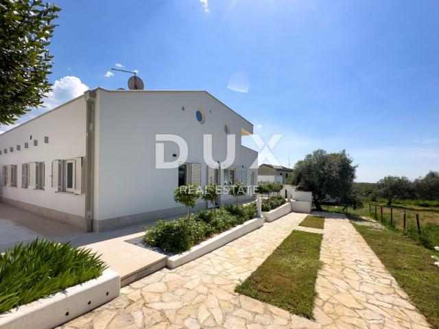 ISTRIEN, POREČ – Exklusive Designer-Familienvilla mit Wellnessoase und beheiztem Pool