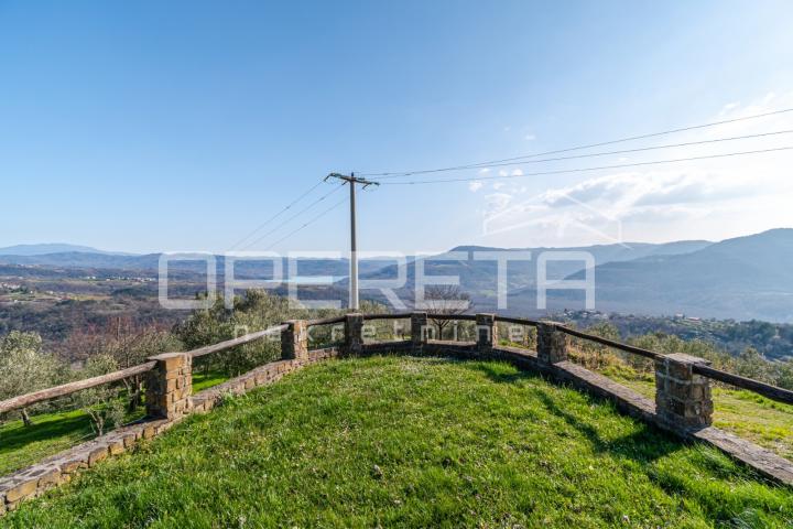 Veliko imanje od 170 000 m2 s predivnim pogledom