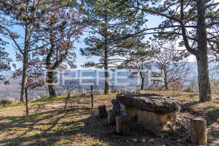 Veliko imanje od 170 000 m2 s predivnim pogledom