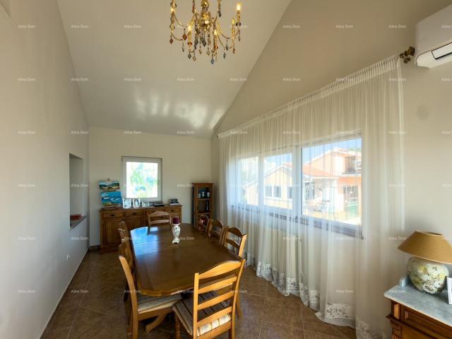 Haus Ližnjan, gepflegtes und komplett möbliertes Haus mit Garage und Weinkeller