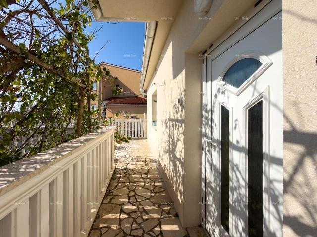 Haus Ližnjan, gepflegtes und komplett möbliertes Haus mit Garage und Weinkeller