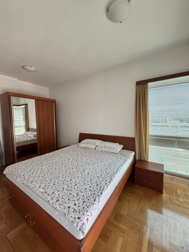 Dvosoban stan, 100m2, Preko Morače, IZDAVANJE
