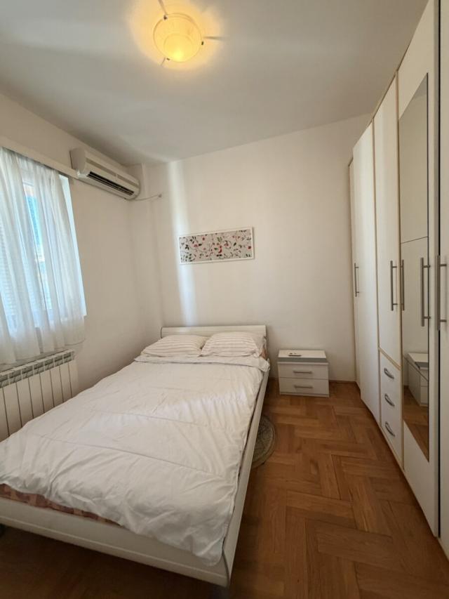 Dvosoban stan, 100m2, Preko Morače, IZDAVANJE