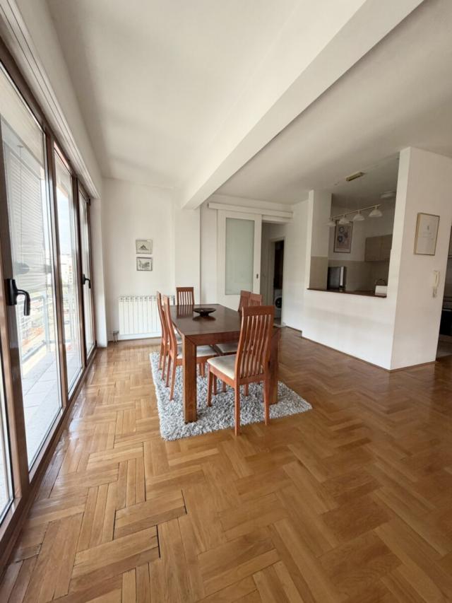 Dvosoban stan, 100m2, Preko Morače, IZDAVANJE