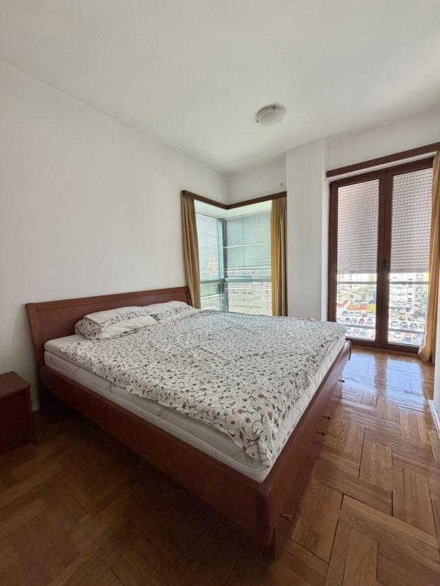 Dvosoban stan, 100m2, Preko Morače, IZDAVANJE