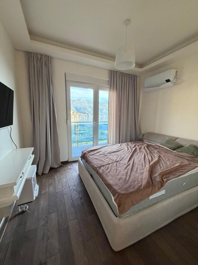 Prodaja dvosobnog stana 89 m² na prvoj liniji mora sa pogledom – Bečići