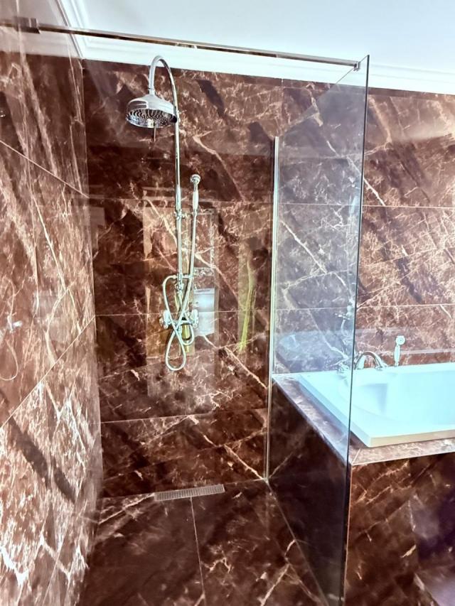 Ekskluzivni penthaus 326 m² sa privatnim bazenom i krovnom terasom – Centar, Budve