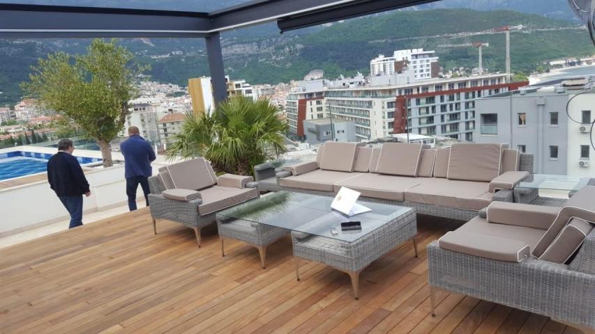 Ekskluzivni penthaus 326 m² sa privatnim bazenom i krovnom terasom – Centar, Budve