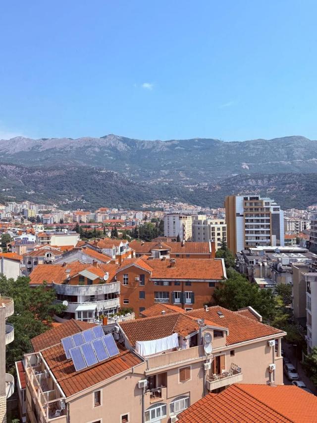 Ekskluzivni penthaus 326 m² sa privatnim bazenom i krovnom terasom – Centar, Budve