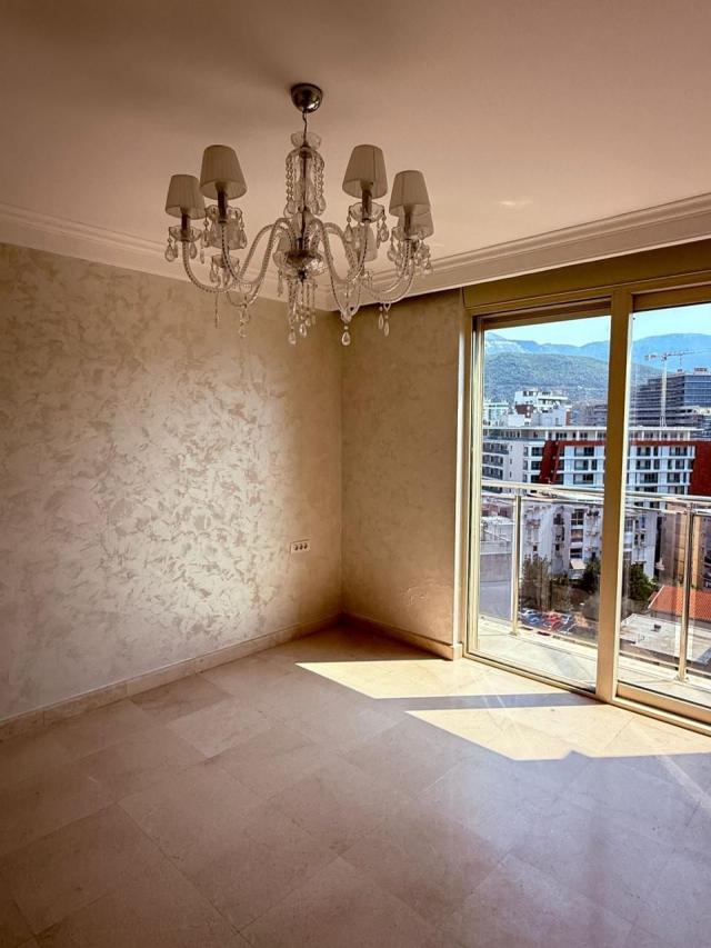 Ekskluzivni penthaus 326 m² sa privatnim bazenom i krovnom terasom – Centar, Budve