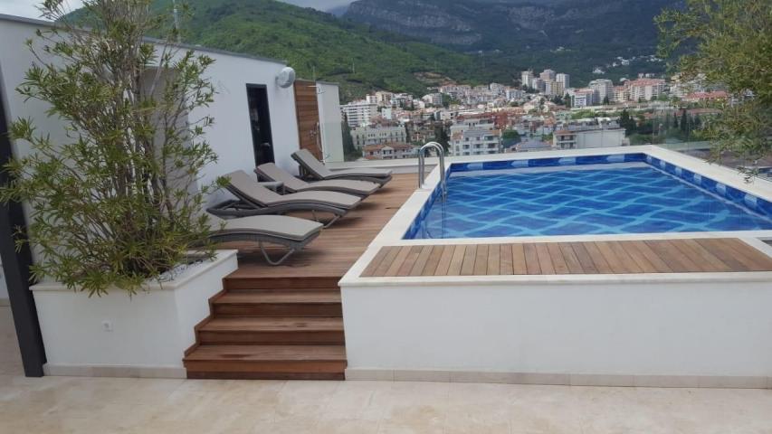 Ekskluzivni penthaus 326 m² sa privatnim bazenom i krovnom terasom – Centar, Budve
