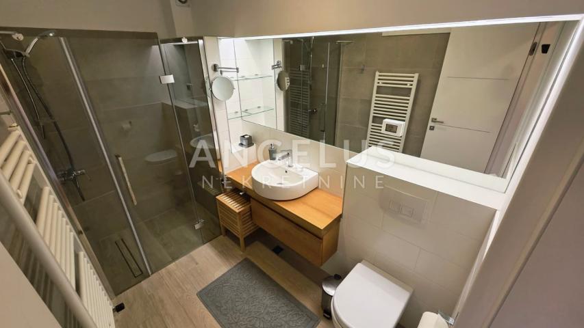 Istra, Bale - renovirana kuća u staroj jezgri, 240m2, dugoročno!