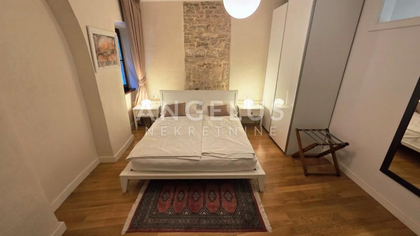 Istra, Bale - renovirana kuća u staroj jezgri, 240m2, dugoročno!