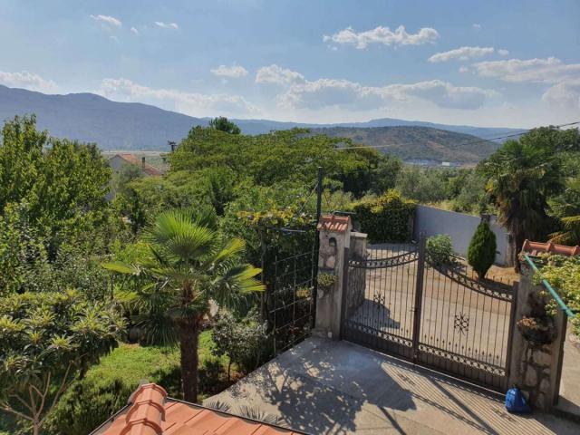 Kuća 92 m² na Izdavanje – Mareza, Podgorica