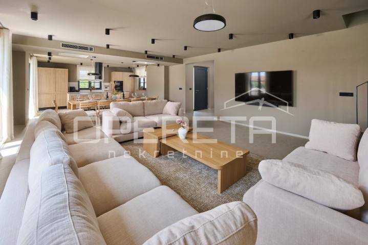 Prodaja, Kuća, Poreč, Poreč - Okolica, Samostojeća, 320m2