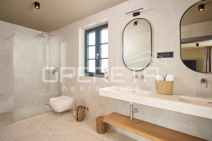 Prodaja, Kuća, Poreč, Poreč - Okolica, Samostojeća, 320m2