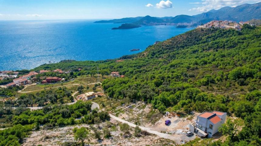 Luksuzna vila 290 m² + urbanizovana parcela 506 m² (mogućnost gradnje još jedne vile) – Blizikuće, B