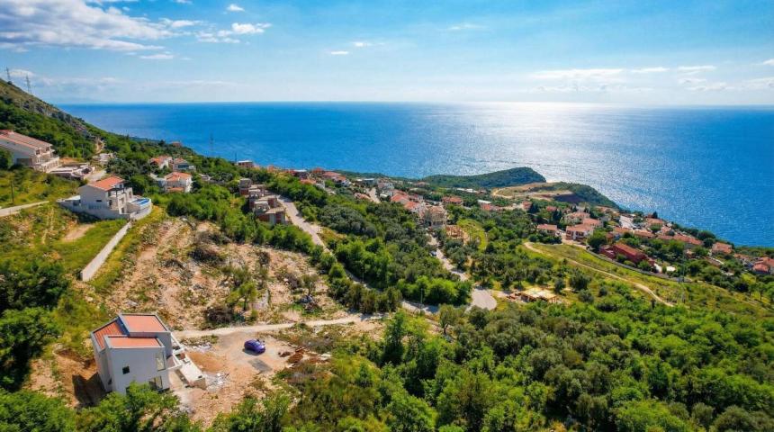 Luksuzna vila 290 m² + urbanizovana parcela 506 m² (mogućnost gradnje još jedne vile) – Blizikuće, B
